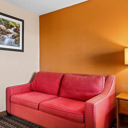 Days Inn By Wyndham Black River Falls - Access To Atv Trail Екстер'єр фото