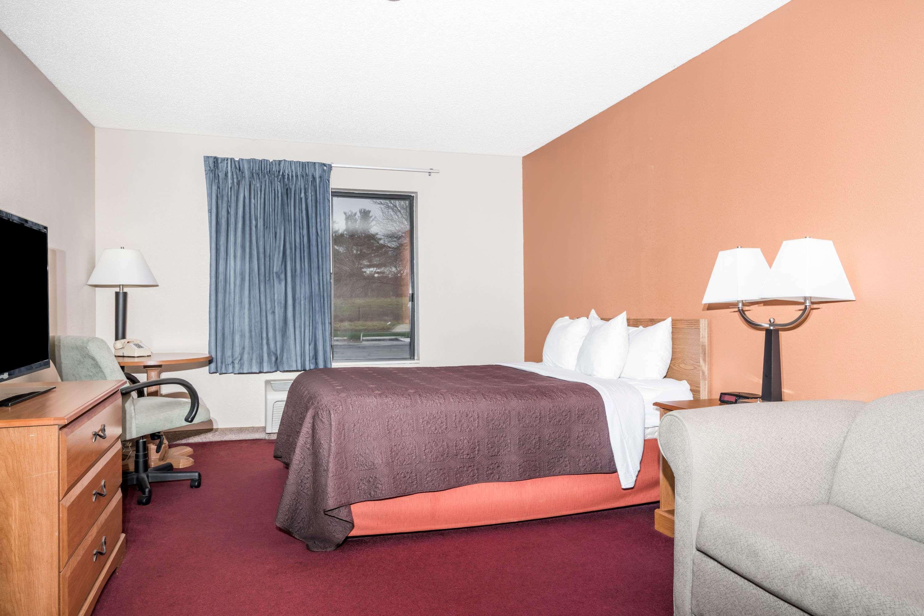 Days Inn By Wyndham Black River Falls - Access To Atv Trail Екстер'єр фото