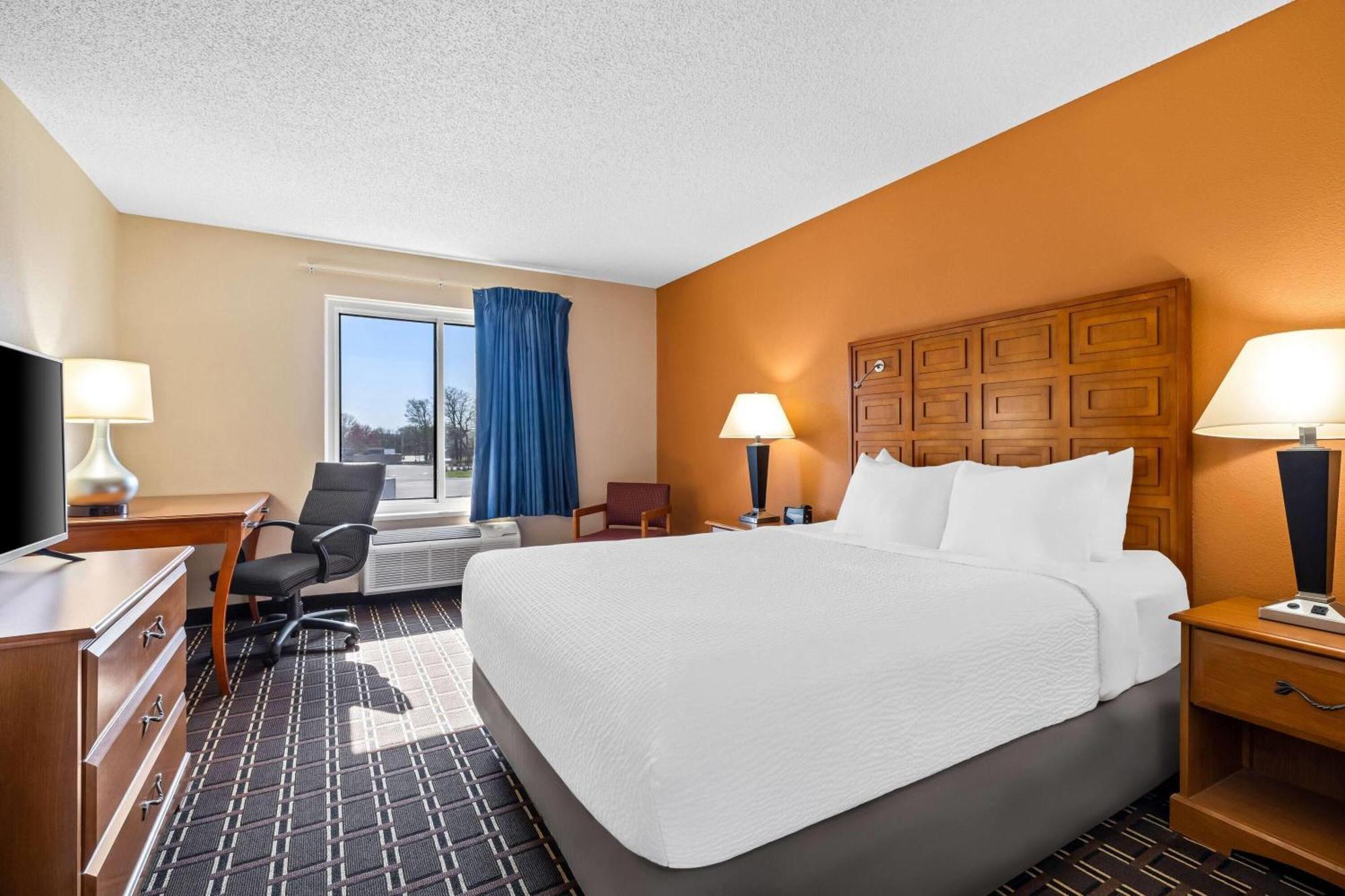 Days Inn By Wyndham Black River Falls - Access To Atv Trail Екстер'єр фото