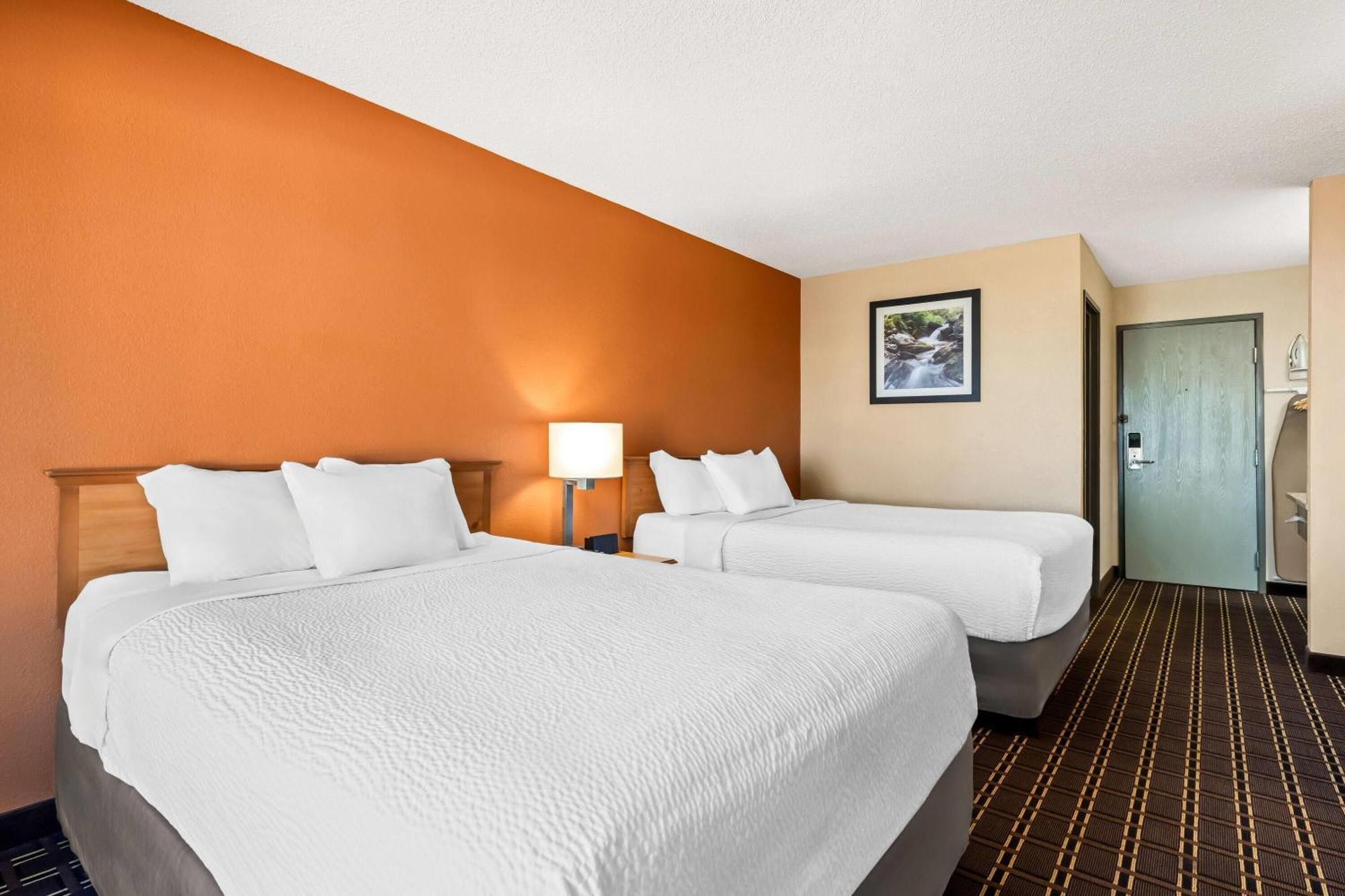 Days Inn By Wyndham Black River Falls - Access To Atv Trail Екстер'єр фото